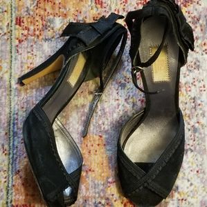 Best 25+ Deals for Jennifer Lopez Bow Heels | Poshmark